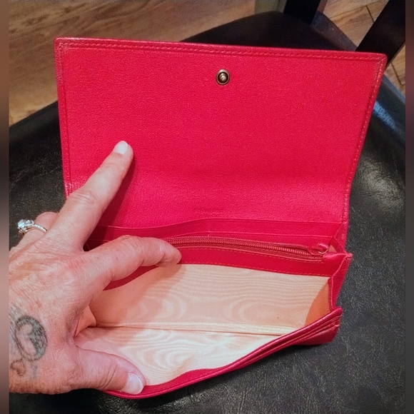 YSL Wallet Very Good Pre-loved Condition - Picture 6 of 11